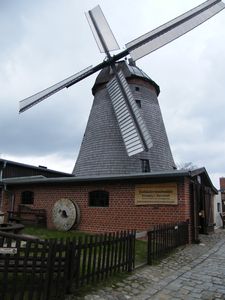 2010-04-05 Holländer-Windmühle Straupitz 003